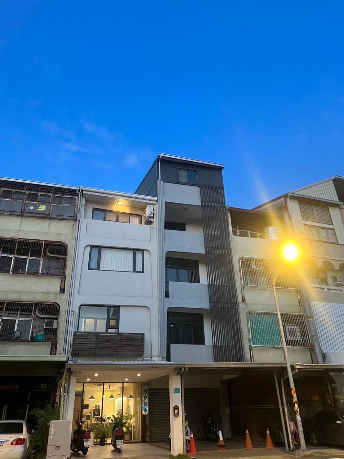 Canal Walk Inn 台南 エクステリア 写真
